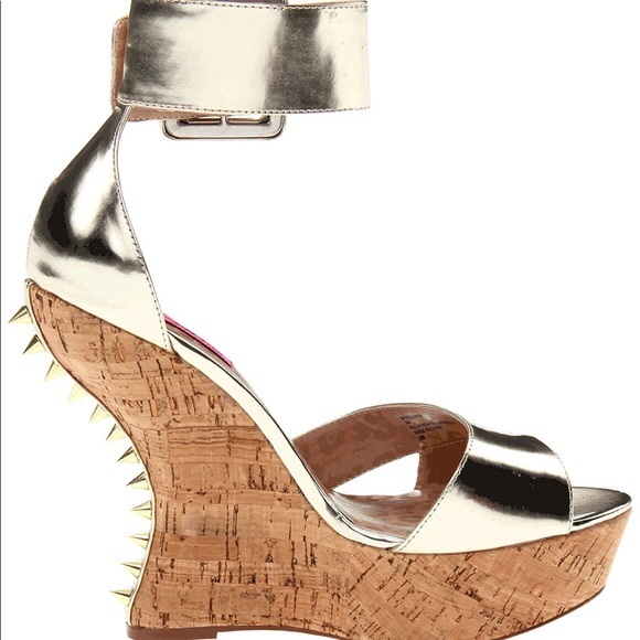 Betsey Johnson Shoes - Betsy Johnson wedges 7